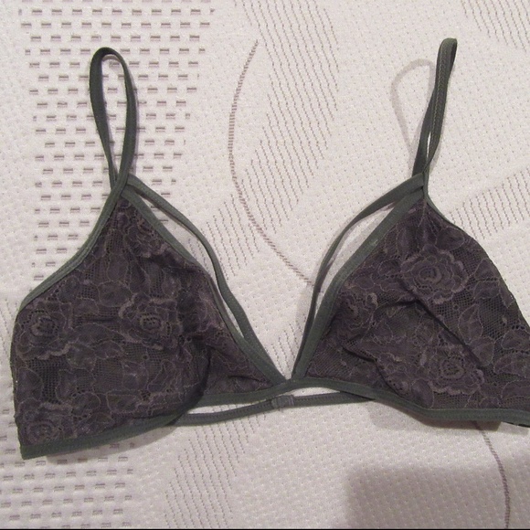 Olive Lace Bralette with Cut-out - Picture 2 of 3